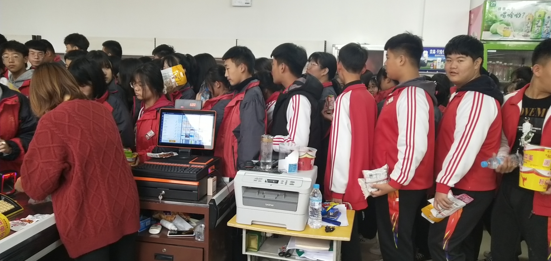 濱州第二中學(xué)校內(nèi)超市